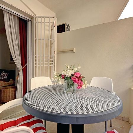 First Line Beach Apartment มาร์เบยา ภายนอก รูปภาพ