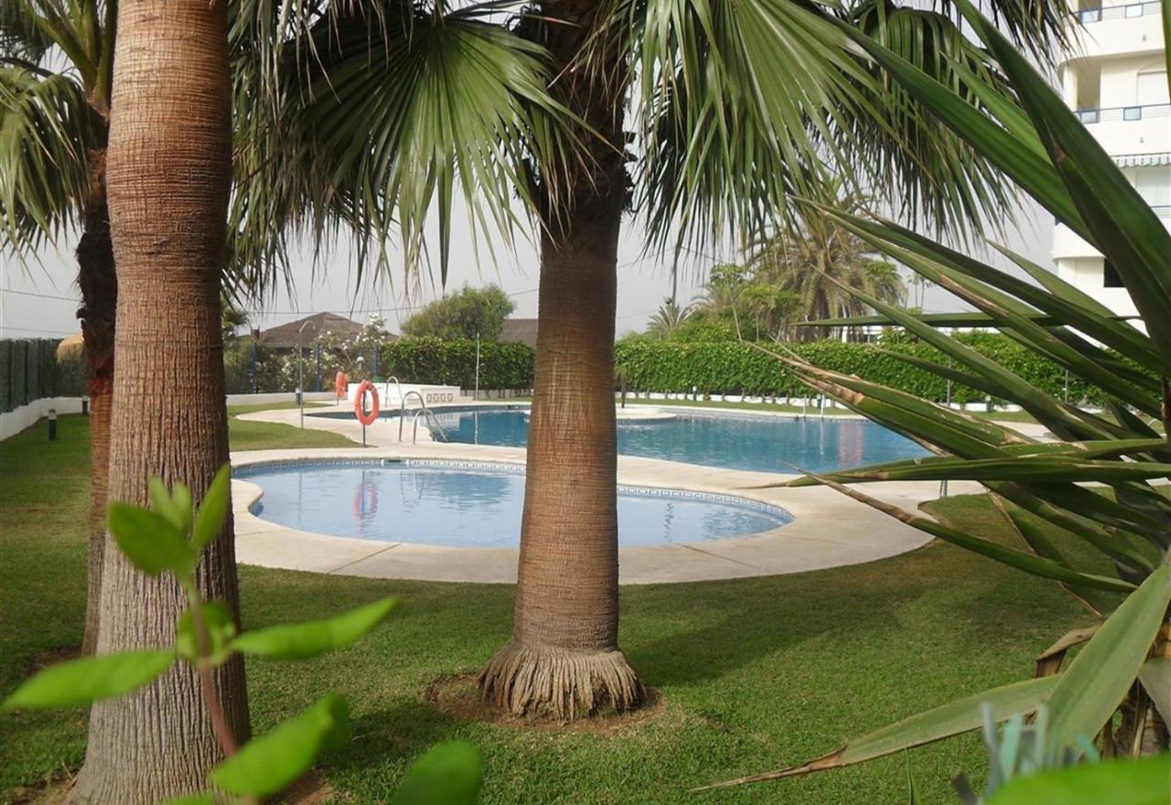 First Line Beach Apartment มาร์เบยา ภายนอก รูปภาพ