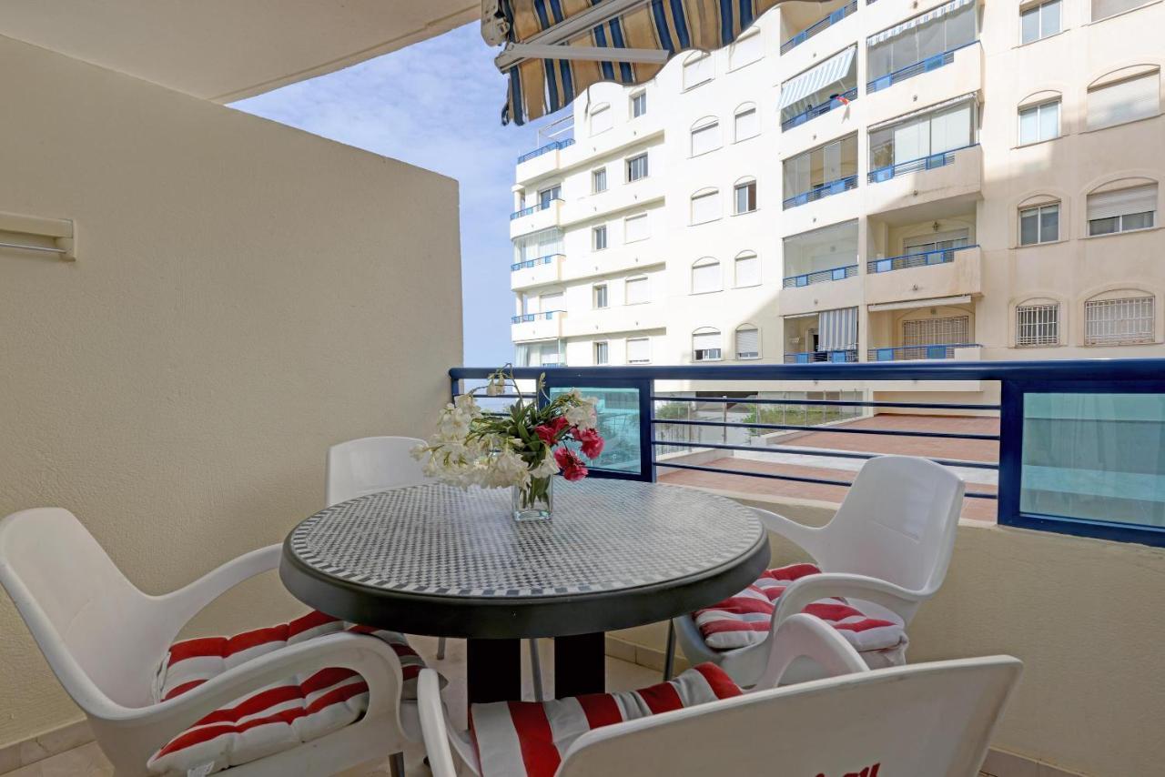 First Line Beach Apartment มาร์เบยา ภายนอก รูปภาพ