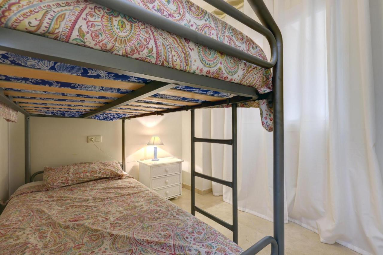 First Line Beach Apartment มาร์เบยา ภายนอก รูปภาพ