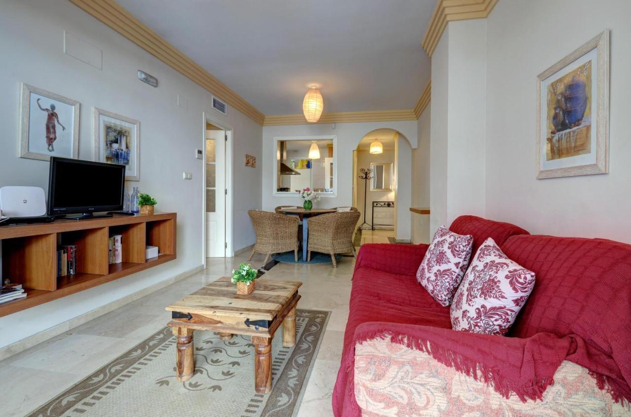 First Line Beach Apartment มาร์เบยา ภายนอก รูปภาพ