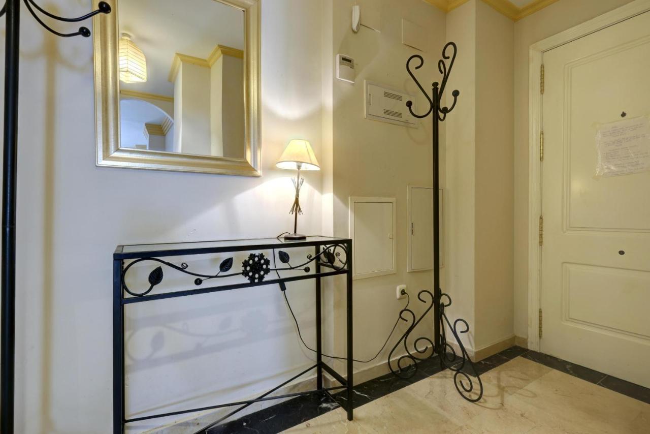 First Line Beach Apartment มาร์เบยา ภายนอก รูปภาพ